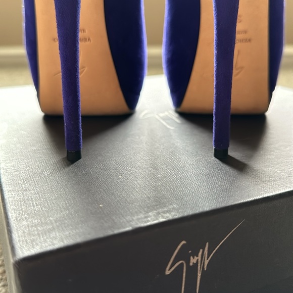 ⭐️HOST PICK!⭐️Authentic Giuseppe Zanotti Sharon Suede Peep Toe Pumps 39.5 Violet - Picture 8 of 11